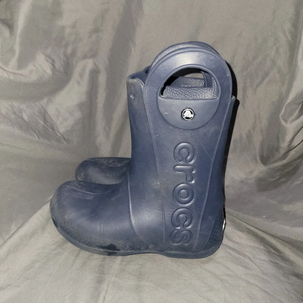 Crocs Kids Unisex Handle It Rain Boots Navy Blue Size J3 Juniors 12803-410